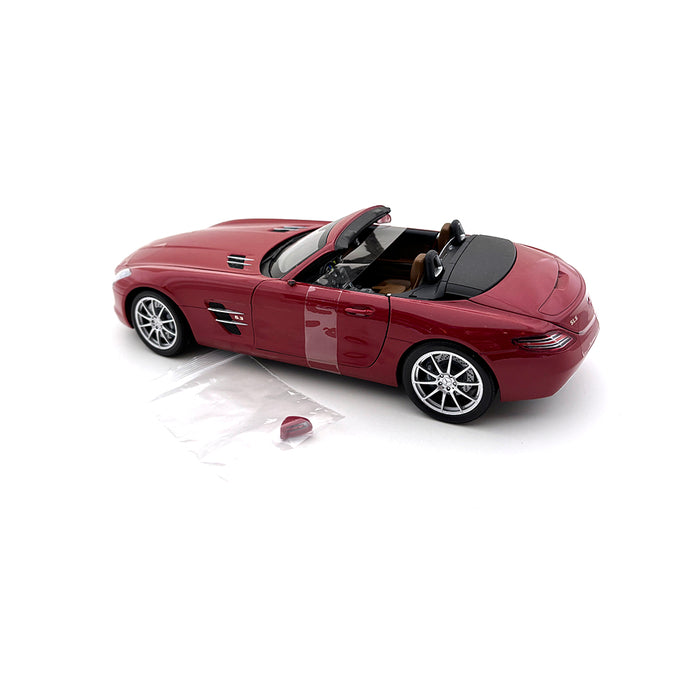 Minichamps 1/18 2011 Mercedes SLS AMG Roadster Red