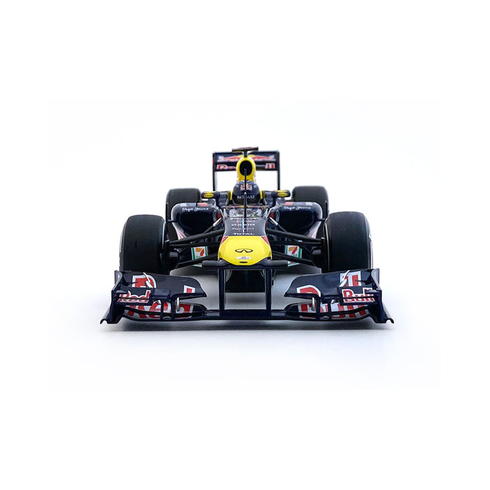 Minichamps 1/18 2011 Red Bull RB7 Vettel Japan 110110301