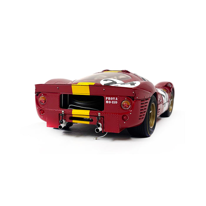 Kyosho 1/18 1967 Ferrari 330 P4 #24 Le Mans