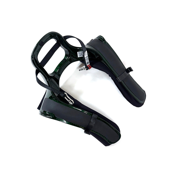 Stand 21 Featherlite Hans Device Green