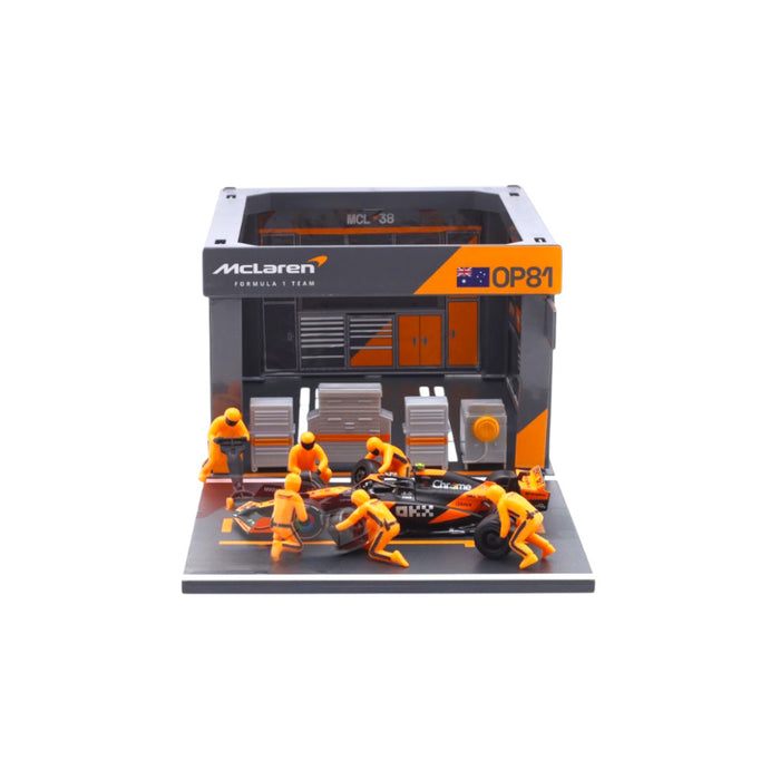 Burago 1/43 2024 McLaren MCL38 Pitstop Diorama Piastri