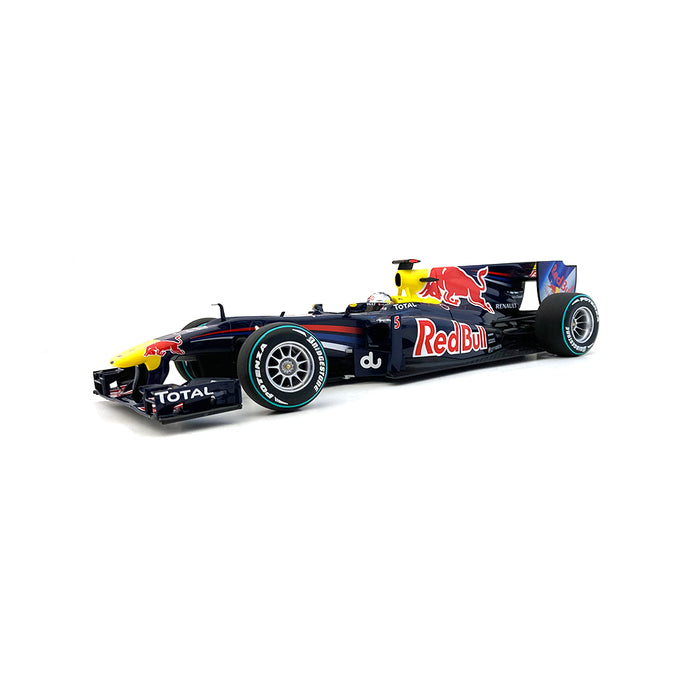 Minichamps 1/18 2010 Red Bull RB6 Vettel Abu Dhabi 110100105